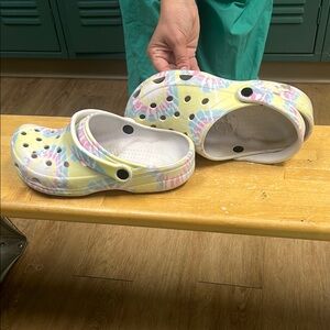 Time and tru size 9 clogs